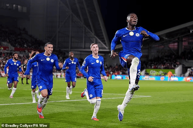 他们还在没, 他的职业生, tenan