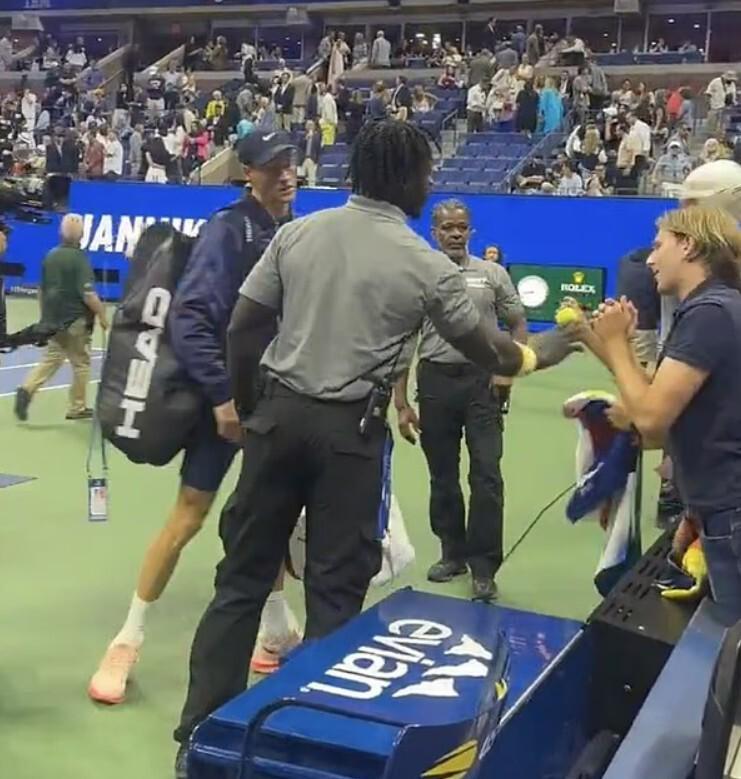 小插曲, 被发现的球